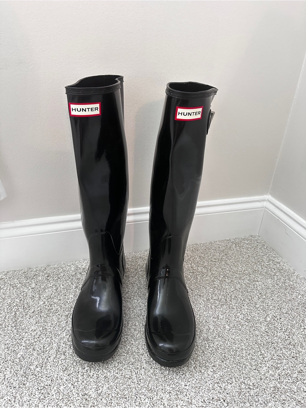 Hunter Gloss Tall Black Rain Boots